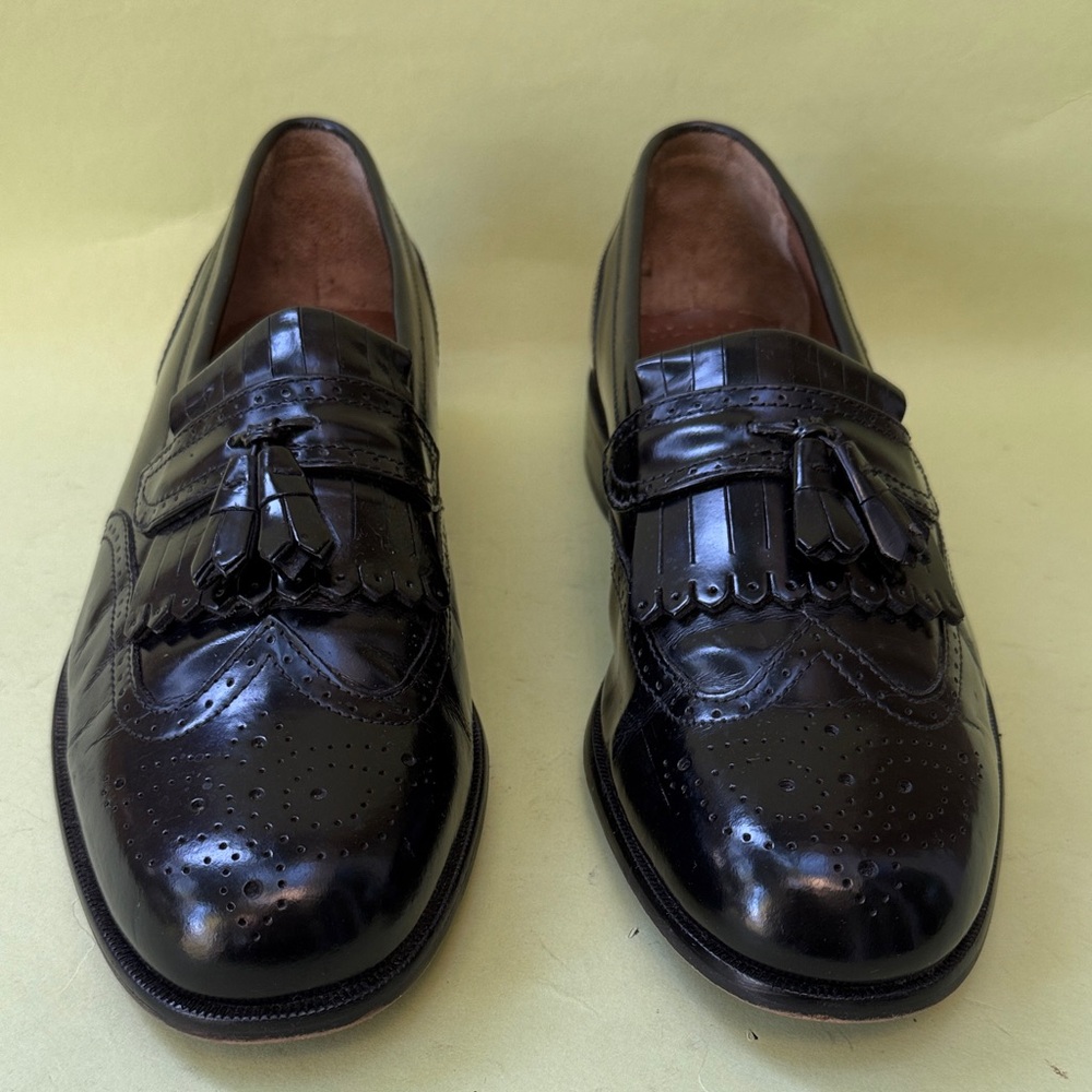 Bostonian Glossy Black Tassel Leather Loafers